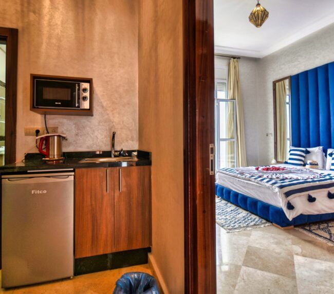 chambre-02-aman-hotel-appart-auberge_residence-blue-wave-lodge-imi-ouaddar_09